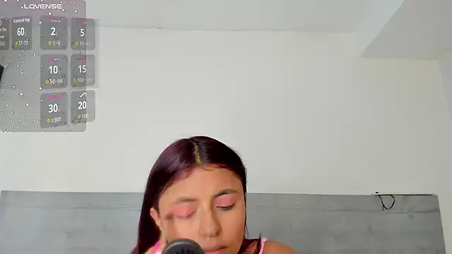 Snapshot of sunnyWhitee chatting on July 1, 7:13 pm sunnyWhitee online show from July 1, 7:13 pm