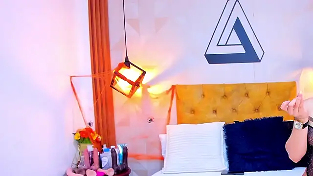 violet sweet19 online show from October 30, 1:18 am