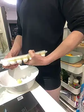 qaz23257 online show from March 11, 9:37 am