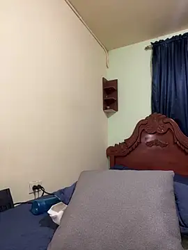 Snapshot of MaxDell chatting on September 12, 9:48 pm MaxDell online show from September 12, 9:48 pm