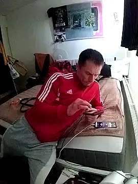 Snapshot of Wilsonn86 chatting on May 22, 5:25 am Wilsonn86 online show from May 22, 5:25 am
