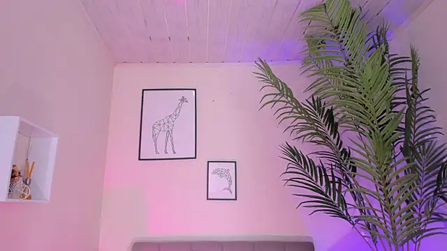 LusyKitty online show from October 30, 4:19 pm