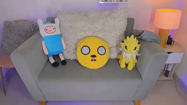 LusyKitty online show from November 6, 3:35 pm