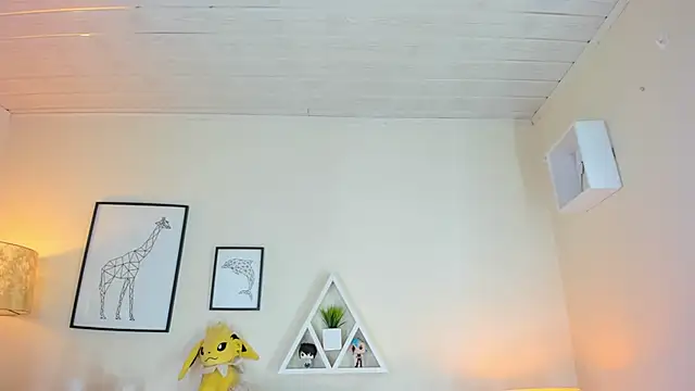 LusyKitty online show from December 4, 3:21 pm