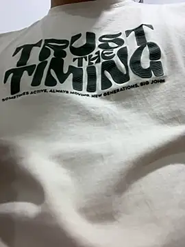 Snapshot of ErosVale chatting on October 6, 6:33 am ErosVale online show from October 6, 6:33 am