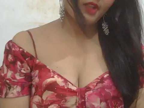 Snapshot of POOJA_199 chatting on May 25, 7:14 am POOJA 199 online show from May 25, 7:14 am