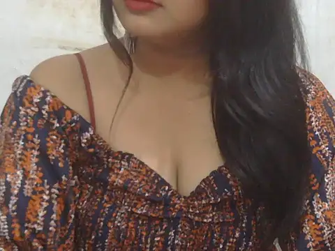 Snapshot of POOJA_199 chatting on May 30, 7:49 am POOJA 199 online show from May 30, 7:49 am