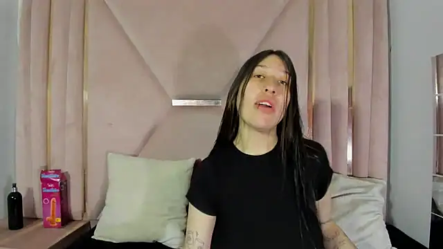 Snapshot of venusmorgan chatting on September 18, 3:47 pm venusmorgan online show from September 18, 3:47 pm