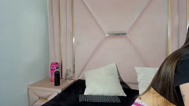 Snapshot of venusmorgan chatting on September 23, 3:15 pm venusmorgan online show from September 23, 3:15 pm