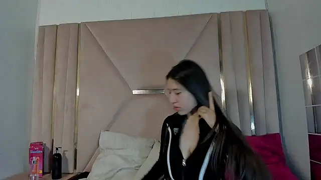 Snapshot of venusmorgan chatting on September 24, 2:42 pm venusmorgan online show from September 24, 2:42 pm