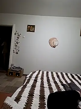 Snapshot of EllaDreams chatting on November 16, 3:28 pm EllaDreams online show from November 16, 3:28 pm