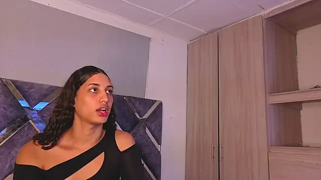 Snapshot of candice777 chatting on December 15, 3:05 pm candice777 online show from December 15, 3:05 pm