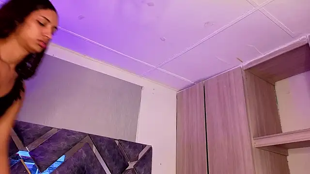 Snapshot of candice777 chatting on December 19, 1:29 pm candice777 online show from December 19, 1:29 pm