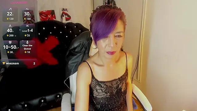 Snapshot of Trinityy__ chatting on September 12, 6:41 pm Trinityy online show from September 12, 6:41 pm