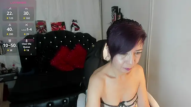 Snapshot of Trinityy__ chatting on September 20, 7:48 pm Trinityy online show from September 20, 7:48 pm