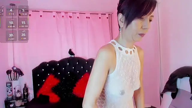 Snapshot of Trinityy__ chatting on October 18, 6:19 pm Trinityy online show from October 18, 6:19 pm