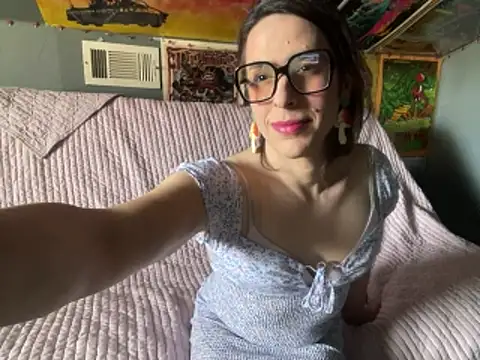 Snapshot of mayra_mayhem chatting on February 11, 6:57 pm mayra mayhem online show from February 11, 6:57 pm