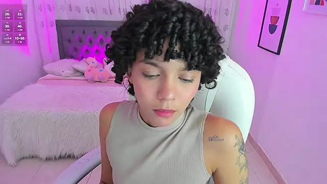 Snapshot of aitana_kahlo chatting on September 18, 11:34 am aitana kahlo online show from September 18, 11:34 am