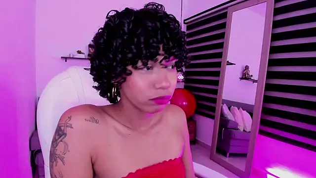 Snapshot of aitana_kahlo chatting on November 30, 7:51 pm aitana kahlo online show from November 30, 7:51 pm