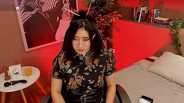 Skyyle  online show from March 8, 5:17 pm