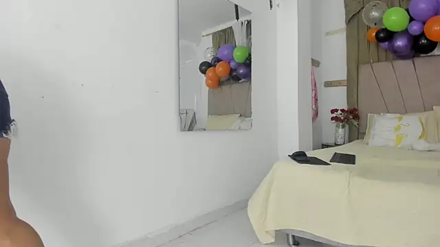 Lady miss    online show from October 12, 1:10 pm