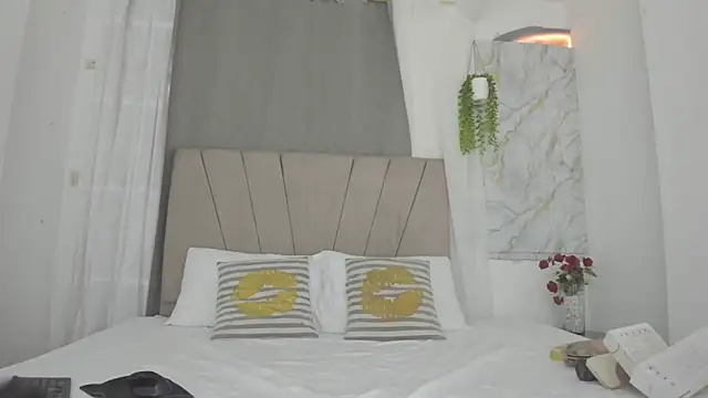 Lady miss    online show from February 10, 12:31 pm