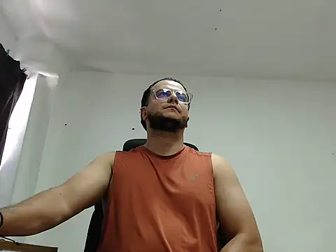 cloudsxxx online show from April 9, 3:28 pm