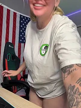 Charlies world online show from May 24, 3:55 am