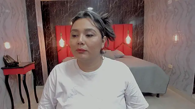 LatinaHoleQueen online show from July 17, 3:29 pm