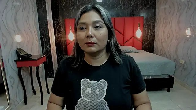 LatinaHoleQueen online show from July 23, 3:32 pm