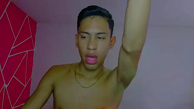 dylan apol0 online show from December 13, 11:43 pm