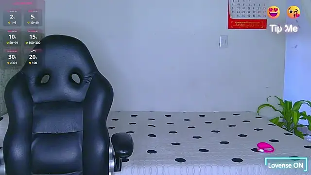 Snapshot of Ethanho0t chatting on August 1, 7:57 pm Ethanho0t online show from August 1, 7:57 pm