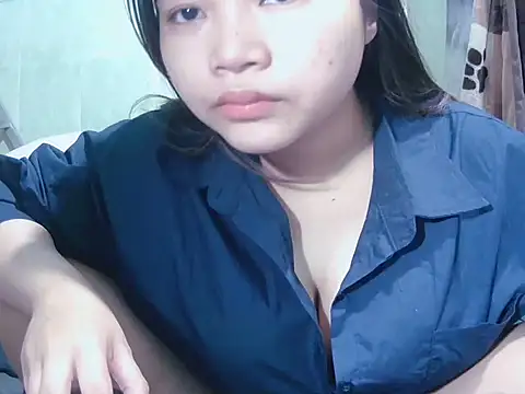 Lily3322 online show from February 4, 8:25 pm