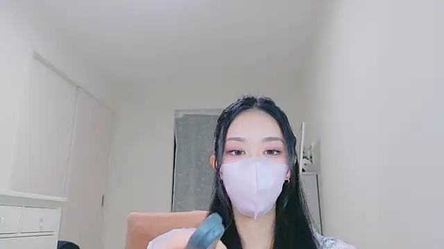 Snapshot of ramuchan_desu chatting on July 7, 12:13 am ramuchan desu online show from July 7, 12:13 am