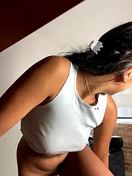 Snapshot of Sarahcutexoxox chatting on September 29, 7:51 pm Sarahcutexoxox online show from September 29, 7:51 pm