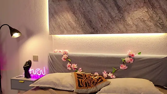 MilkMeSoftly online show from July 23, 8:23 am