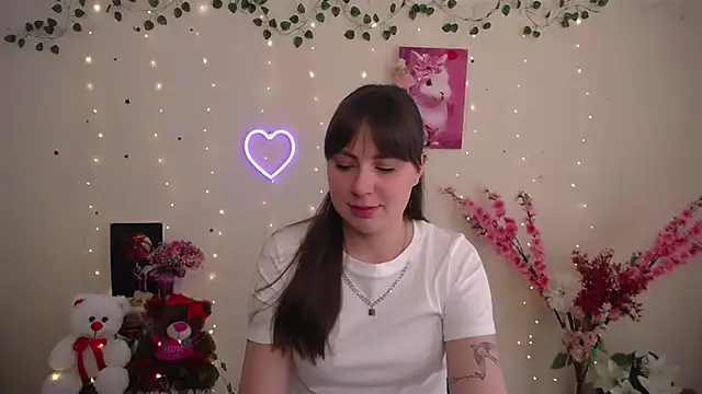 Snapshot of Amanda_Bright_ chatting on May 8, 9:58 am Amanda Bright online show from May 8, 9:58 am