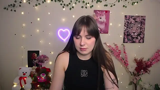 Snapshot of Amanda_Bright_ chatting on May 10, 8:52 am Amanda Bright online show from May 10, 8:52 am