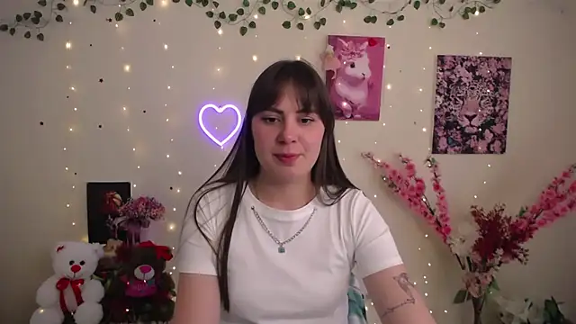 Snapshot of Amanda_Bright_ chatting on May 12, 10:34 am Amanda Bright online show from May 12, 10:34 am