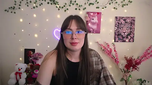 Snapshot of Amanda_Bright_ chatting on May 18, 10:54 am Amanda Bright online show from May 18, 10:54 am