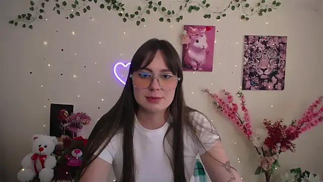 Snapshot of Amanda_Bright_ chatting on May 22, 10:32 am Amanda Bright online show from May 22, 10:32 am