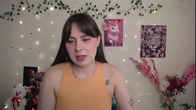 Snapshot of Amanda_Bright_ chatting on June 7, 9:13 am Amanda Bright online show from June 7, 9:13 am