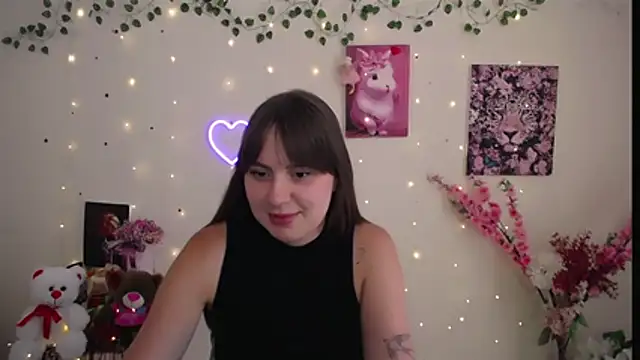 Snapshot of Amanda_Bright_ chatting on July 2, 9:37 am Amanda Bright online show from July 2, 9:37 am