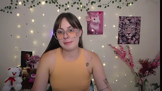 Snapshot of Amanda_Bright_ chatting on July 6, 3:03 pm Amanda Bright online show from July 6, 3:03 pm