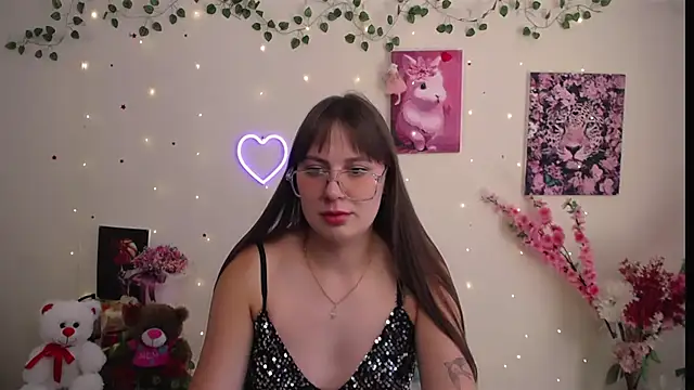 Snapshot of Amanda_Bright_ chatting on July 16, 11:16 am Amanda Bright online show from July 16, 11:16 am