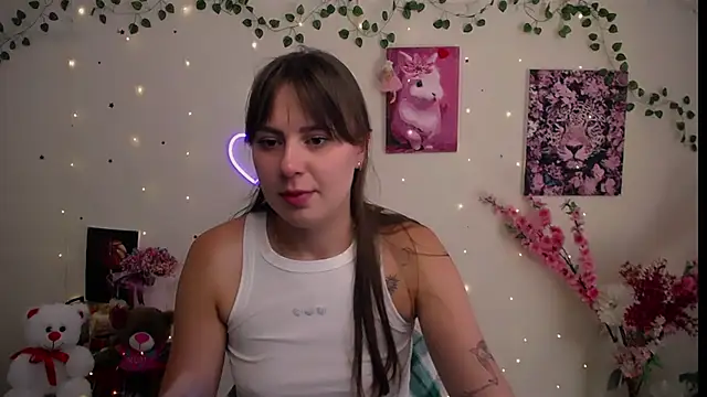 Snapshot of Amanda_Bright_ chatting on July 28, 11:05 am Amanda Bright online show from July 28, 11:05 am