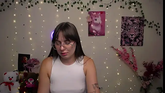 Snapshot of Amanda_Bright_ chatting on July 28, 2:13 pm Amanda Bright online show from July 28, 2:13 pm