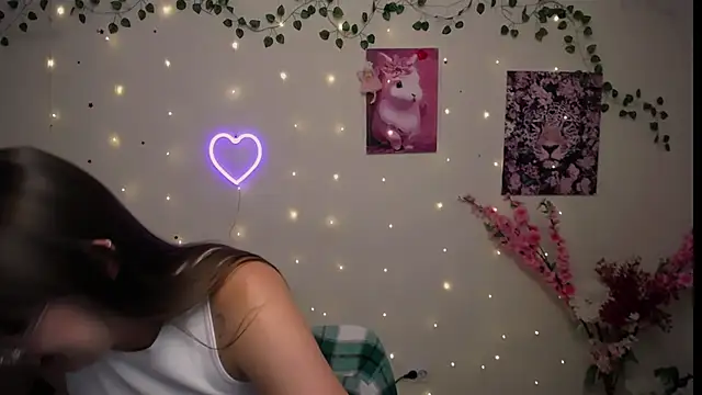 Snapshot of Amanda_Bright_ chatting on July 28, 3:21 pm Amanda Bright online show from July 28, 3:21 pm