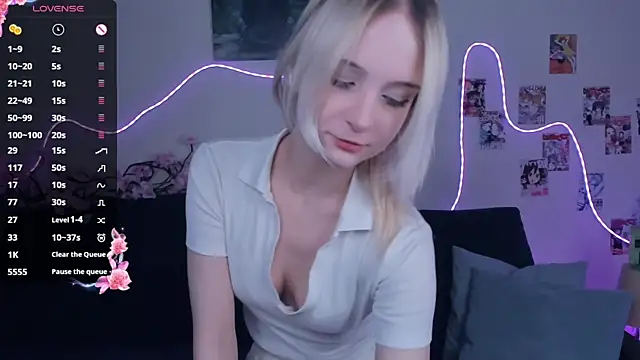 Megan--chan online show from March 19, 5:06 pm