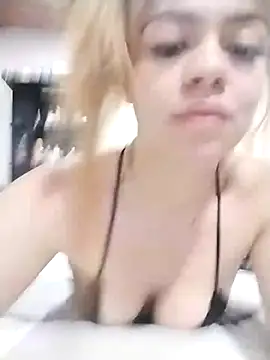 KATA BLONDE online show from October 10, 4:39 pm